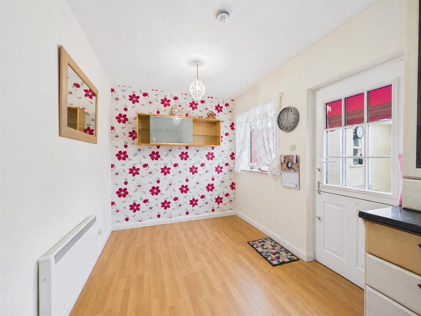2 Fitzalan Close, Oswestry, SY11 4PG For Sale